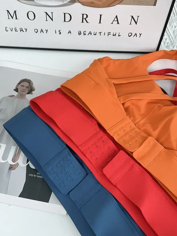 สีทึบผู้หญิงกีฬา Bra เซ็กซี่สา - Pilates Yoga Top บทวิจารณ์และราคา